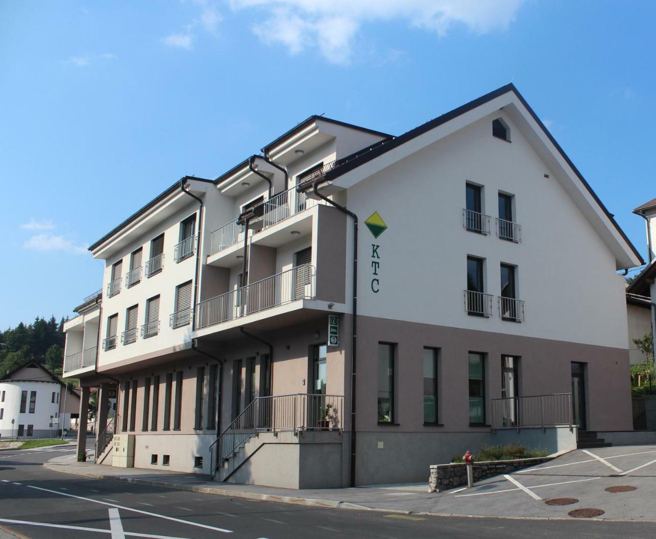Hotel Oskar Hrib-Loski Potok Bagian luar foto
